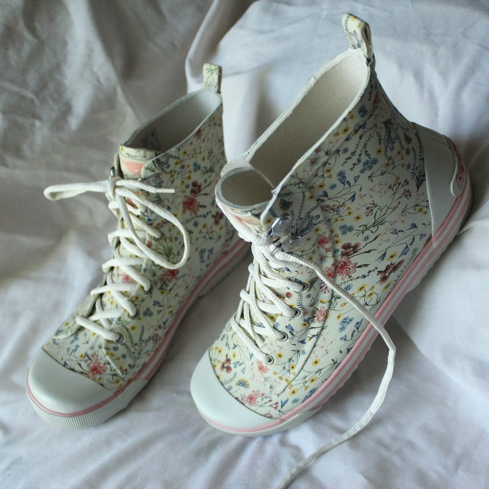 Rocket Dog Rainy Rubber Floral Print Boots Sz 11
